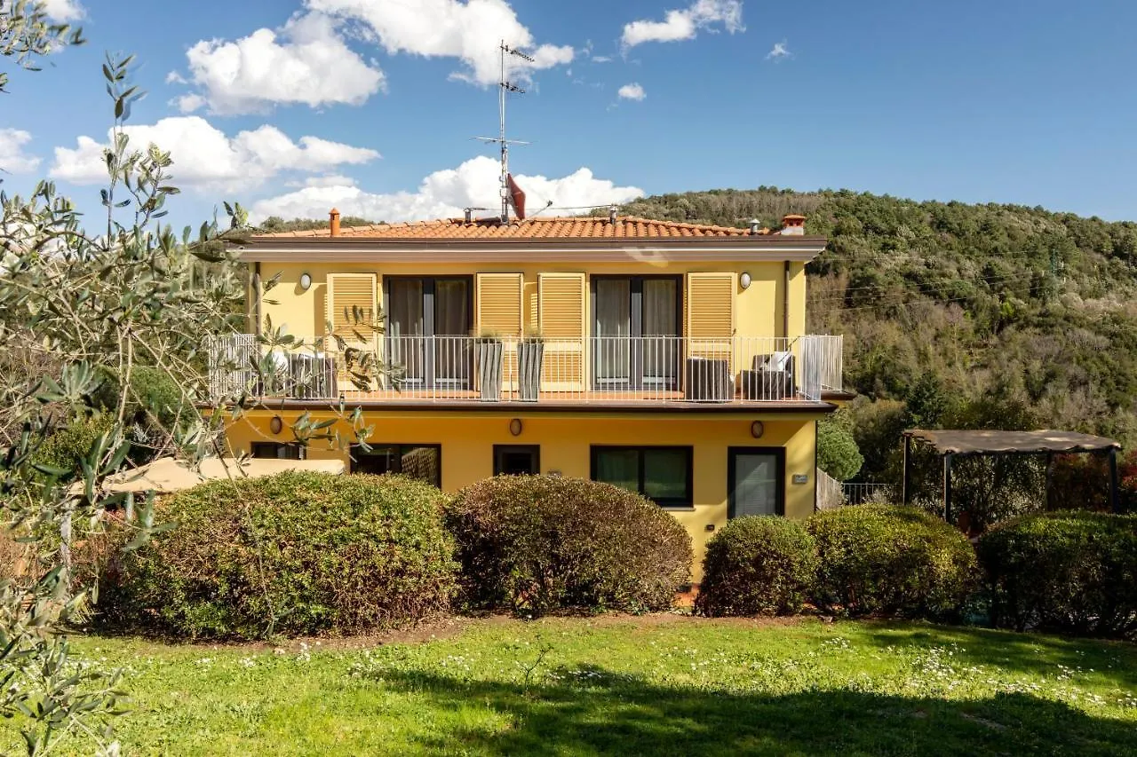 Bed & Breakfast Holiday Prato Verde Chiatri Italië