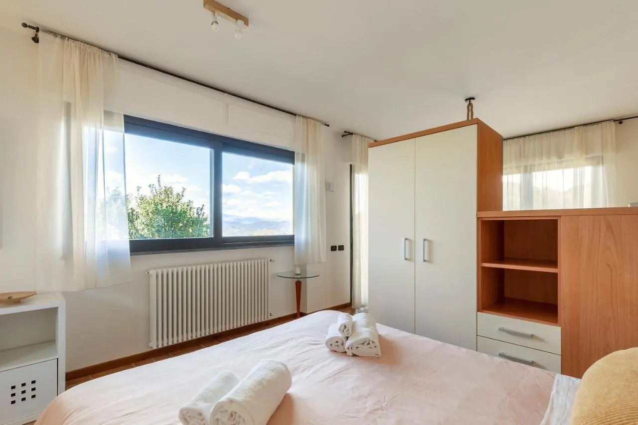 Holiday Prato Verde Chiatri Bed & Breakfast
